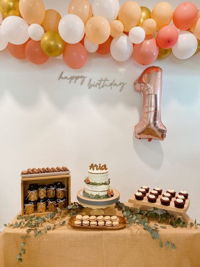 Backdrop Signage (Cursive) - Ohfriday!