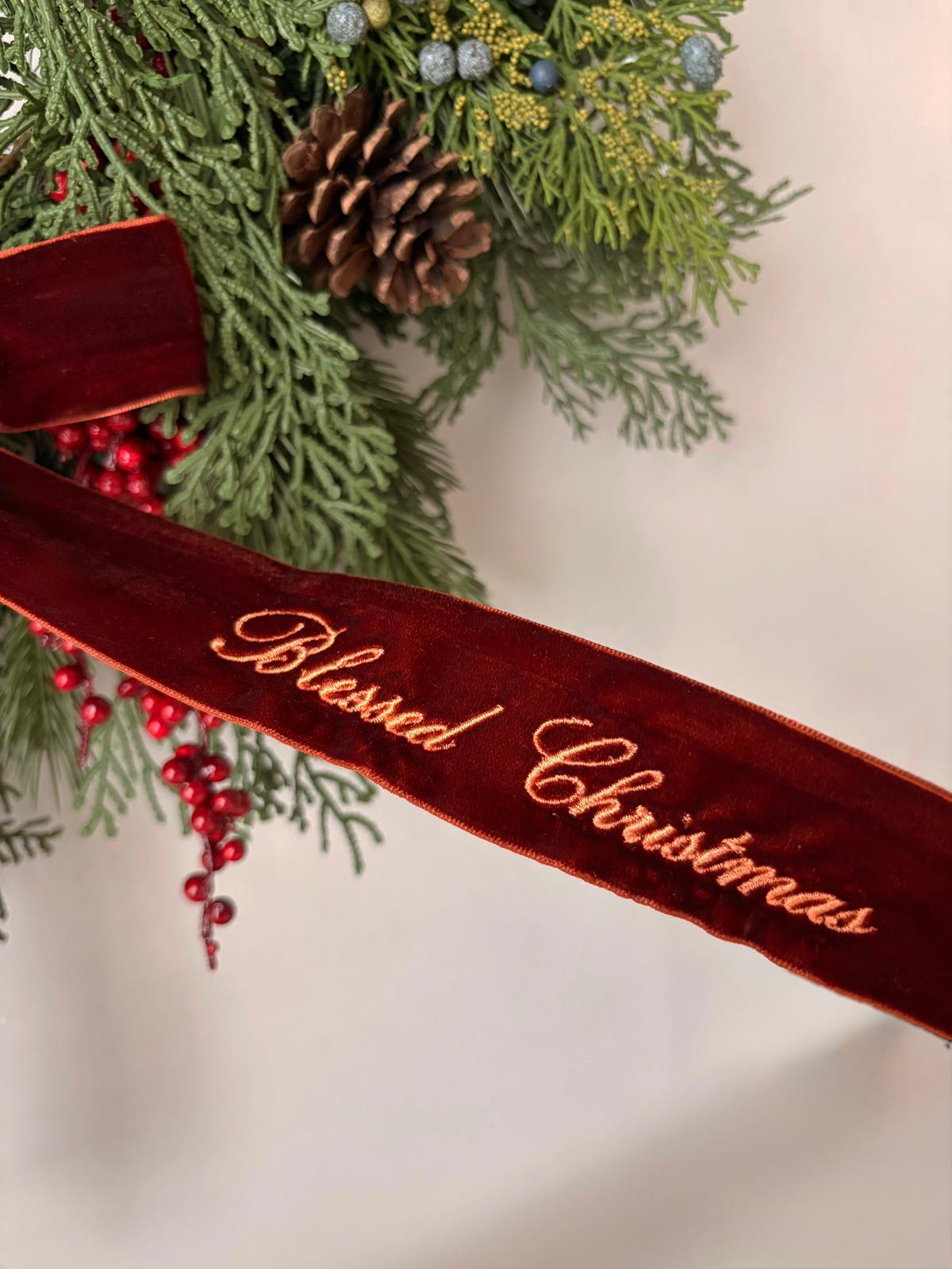 Evergreen ribbon details Evergreen Velvet Bow Wreath - Image 2