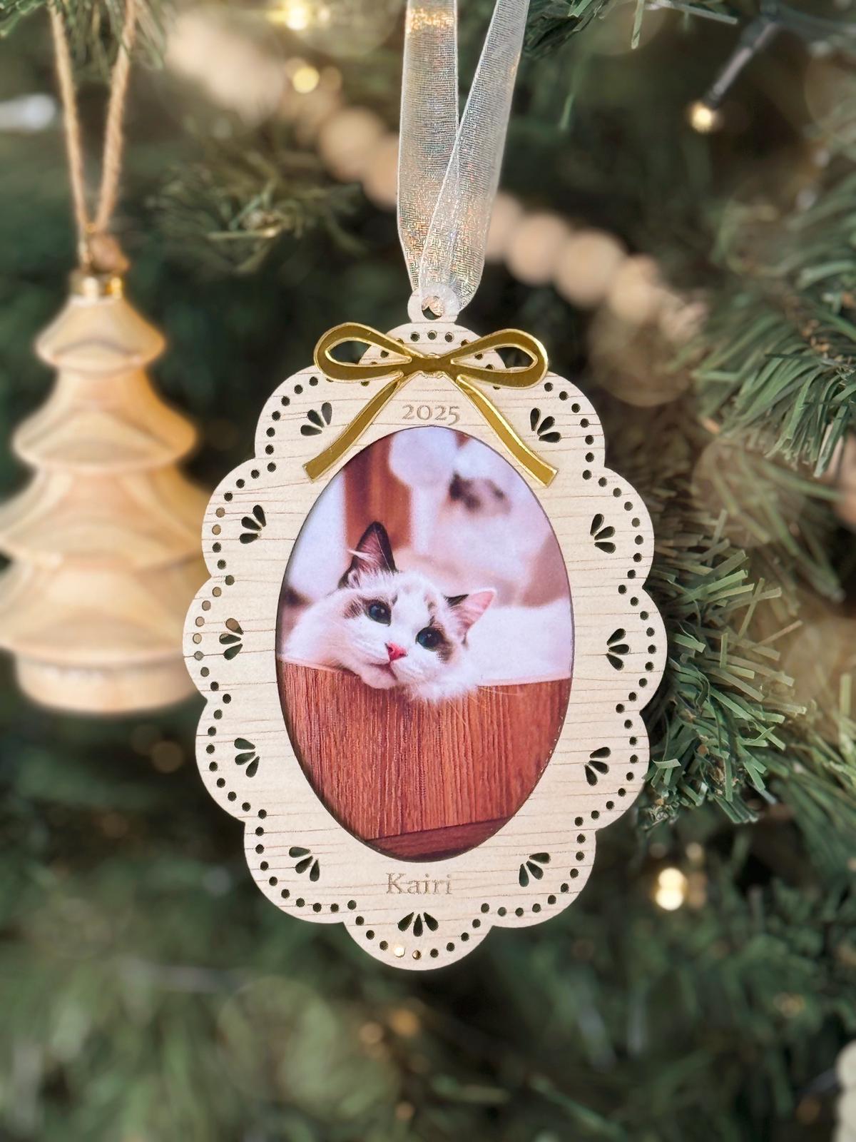 Heirloom Bow Portrait Ornament Heirloom Bow Portrait Ornament - Image 1